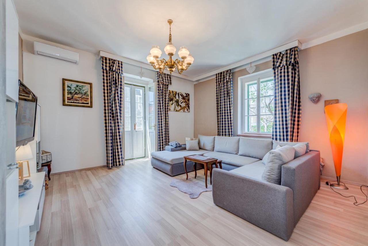 Apartment Pape Split Bagian luar foto
