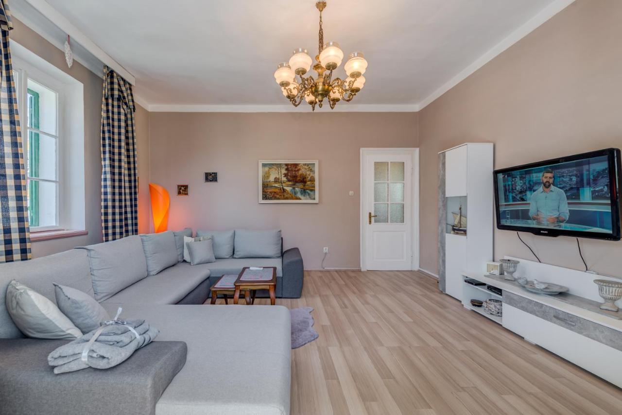 Apartment Pape Split Bagian luar foto