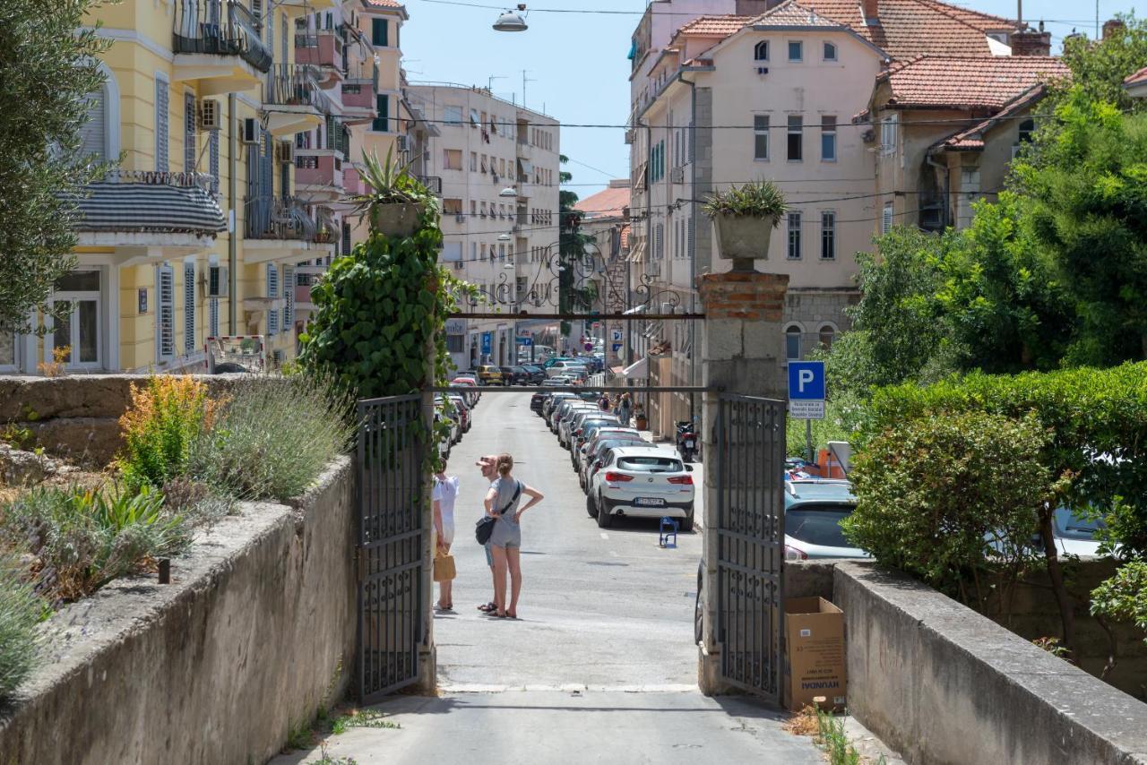 Apartment Pape Split Bagian luar foto