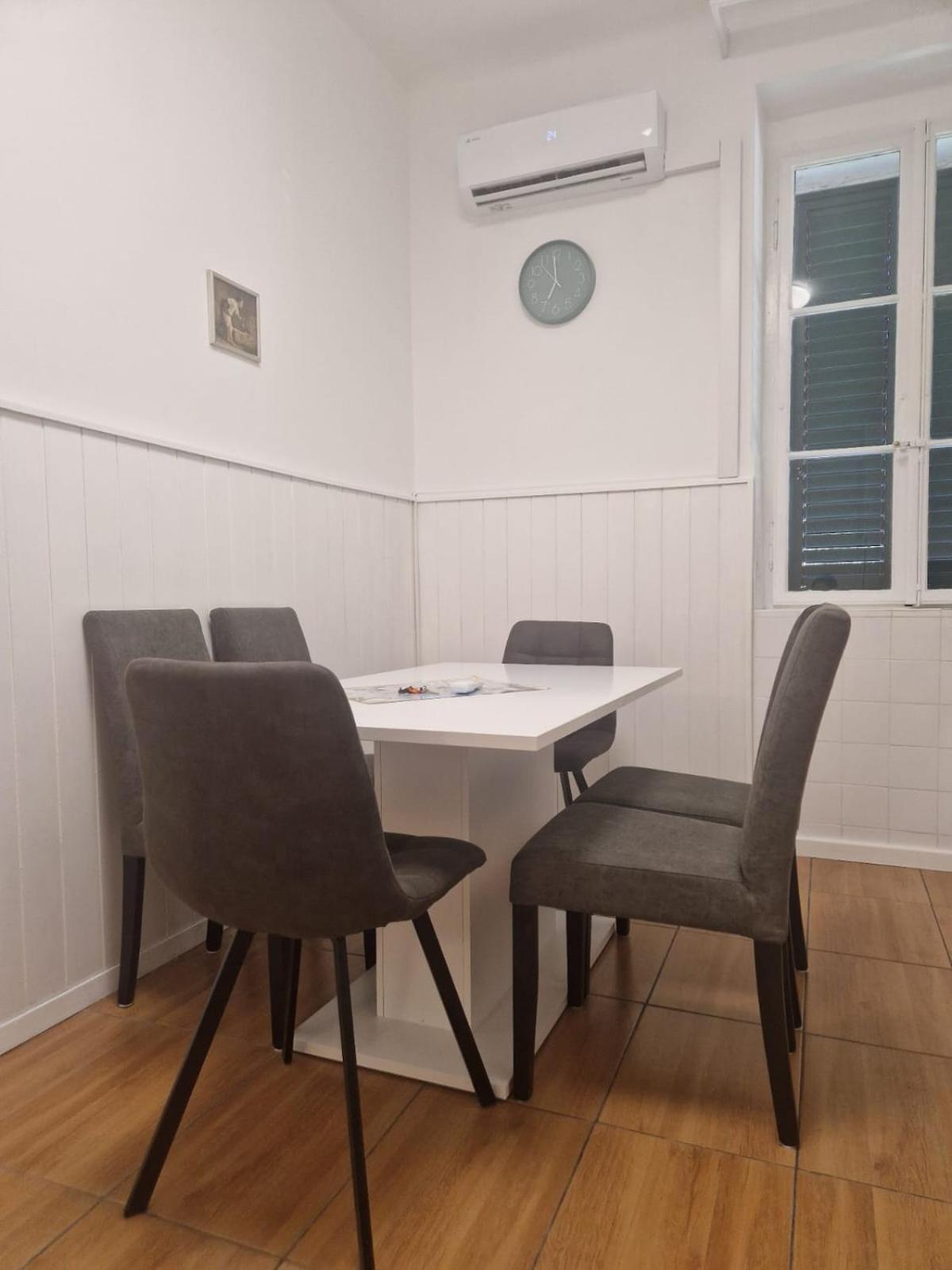 Apartment Pape Split Bagian luar foto